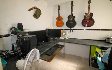 Property slide 10