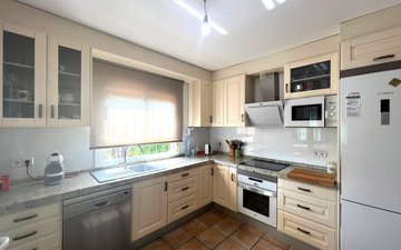 Property slide 14