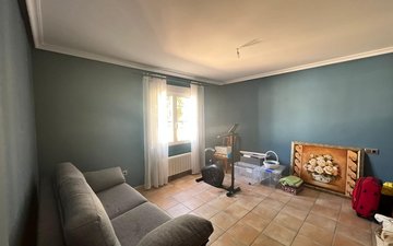 Property slide 21