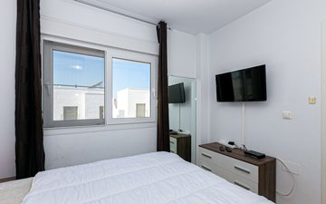 Property slide 32
