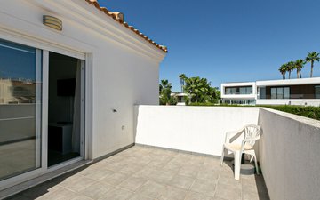 Property slide 40