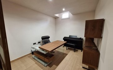 Property slide 40