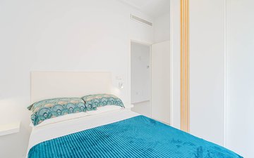 Property slide 44