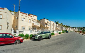 Property slide 32