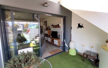 Property slide 19