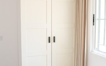 Property slide 32
