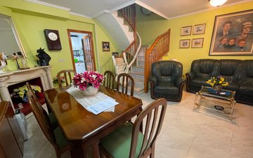 Property slide 10