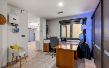 Property slide 48