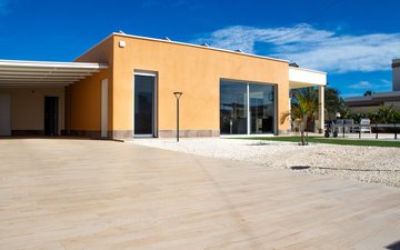 Property slide 32