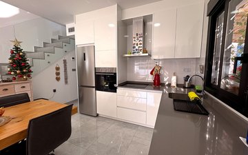 Property slide 14