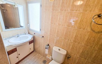Property slide 28