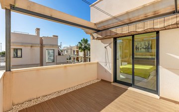 Property slide 32