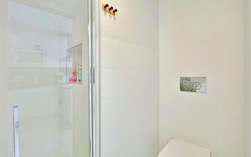 Property slide 24