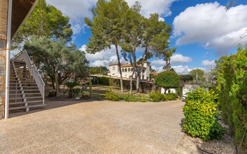 Property slide 46