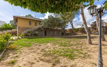 Property slide 48