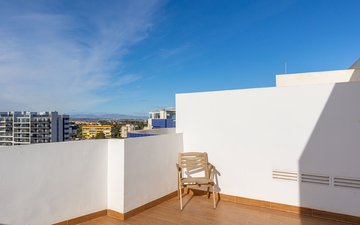 Property slide 32
