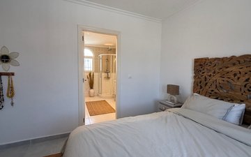 Property slide 19