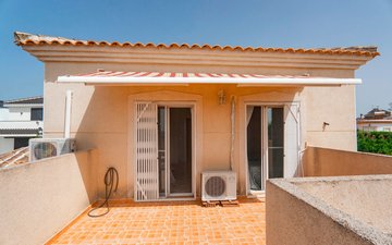 Property slide 32