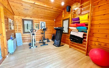 Property slide 16