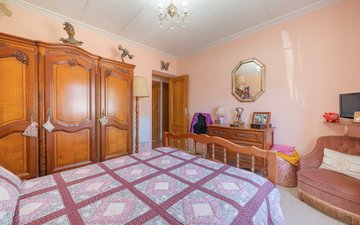 Property slide 25