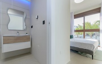 Property slide 20