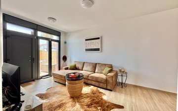 Property slide 10