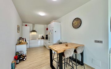 Property slide 14