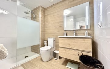 Property slide 21