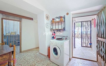 Property slide 21