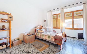 Property slide 14
