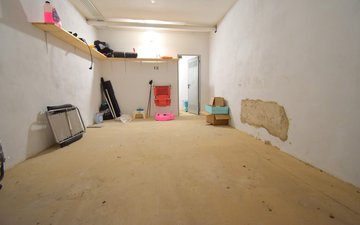 Property slide 20