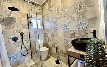 Property slide 18