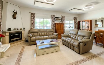 Property slide 18