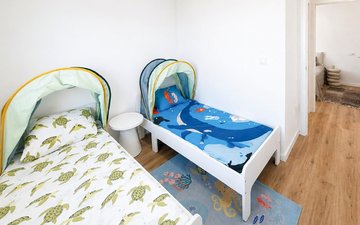 Property slide 10