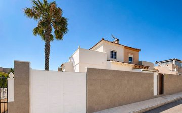 Property slide 18