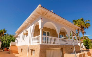 Property slide 22