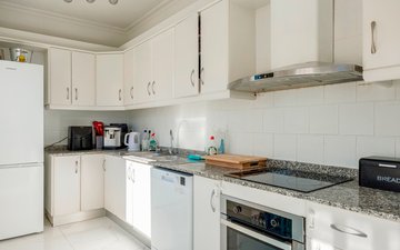 Property slide 32