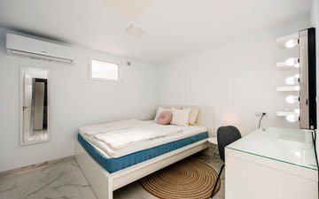 Property slide 39