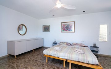 Property slide 46