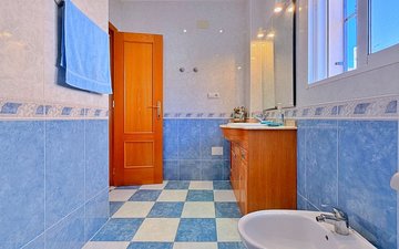 Property slide 37