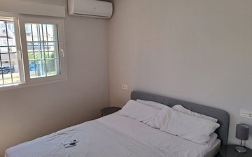 Property slide 44