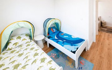 Property slide 10
