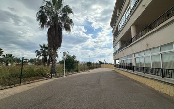 Property slide 32