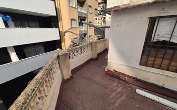 Property slide 10