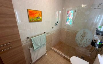 Property slide 19