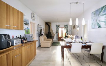 Property slide 16