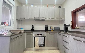 Property slide 22