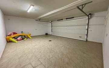 Property slide 25