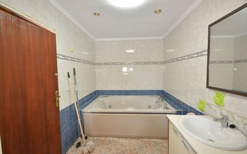 Property slide 24