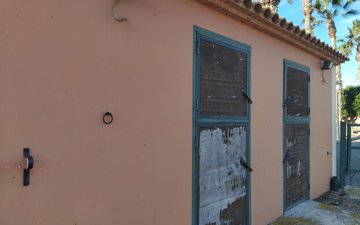 Property slide 32